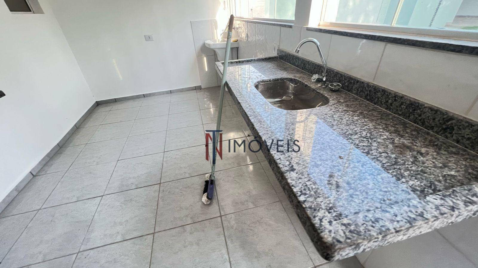 Casa para alugar com 2 quartos, 80m² - Foto 38