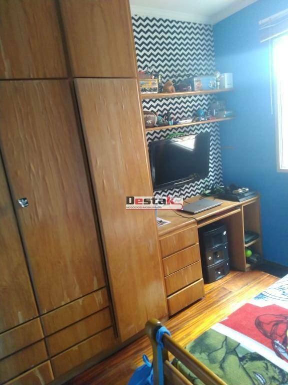 Apartamento à venda com 2 quartos, 64m² - Foto 22