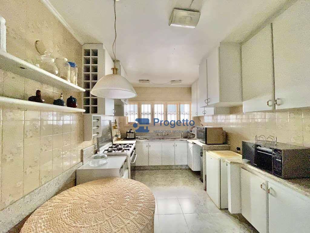 Casa à venda com 4 quartos, 353m² - Foto 29