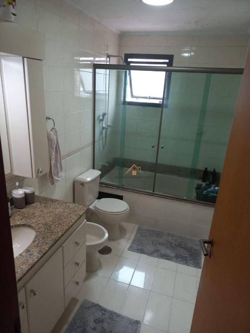 Apartamento à venda com 3 quartos, 172m² - Foto 22