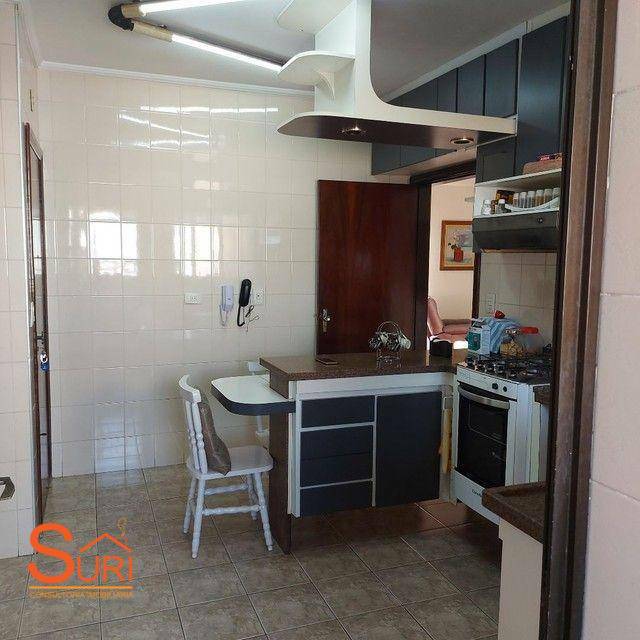 Apartamento à venda com 3 quartos, 137m² - Foto 10