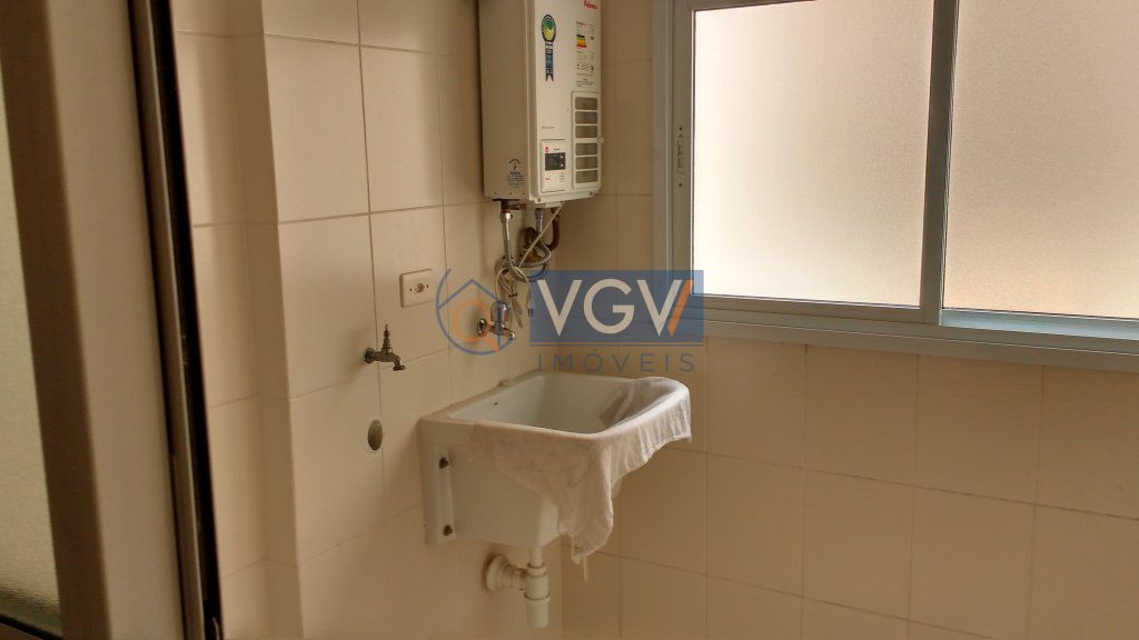 Apartamento à venda com 3 quartos, 80m² - Foto 4