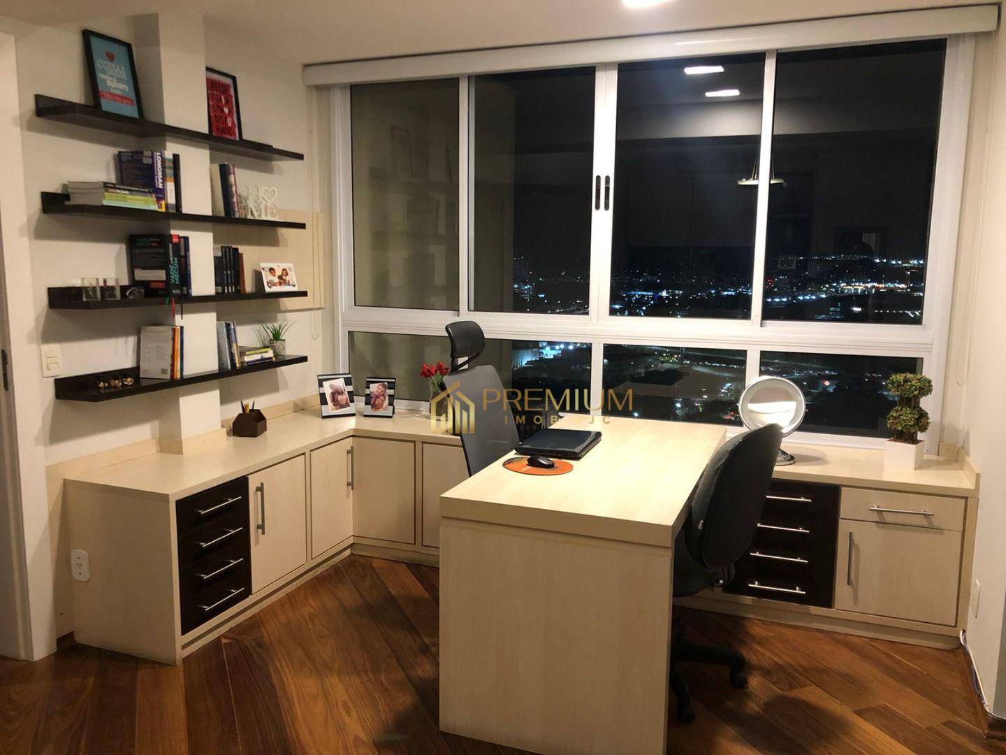 Apartamento à venda com 4 quartos, 300m² - Foto 32