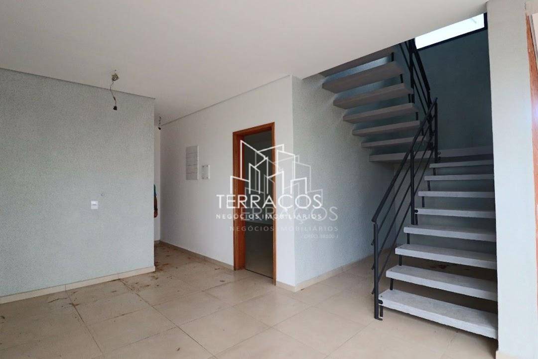 Casa de Condomínio à venda e aluguel com 3 quartos, 185m² - Foto 44