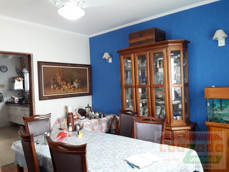 Casa à venda com 3 quartos, 360m² - Foto 15