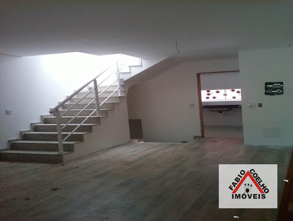 Casa à venda com 3 quartos, 150m² - Foto 1