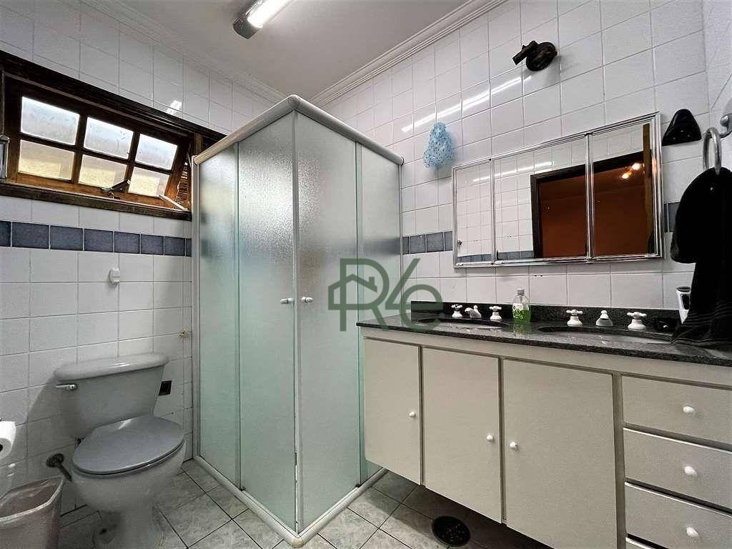 Casa de Condomínio à venda com 4 quartos, 220m² - Foto 32