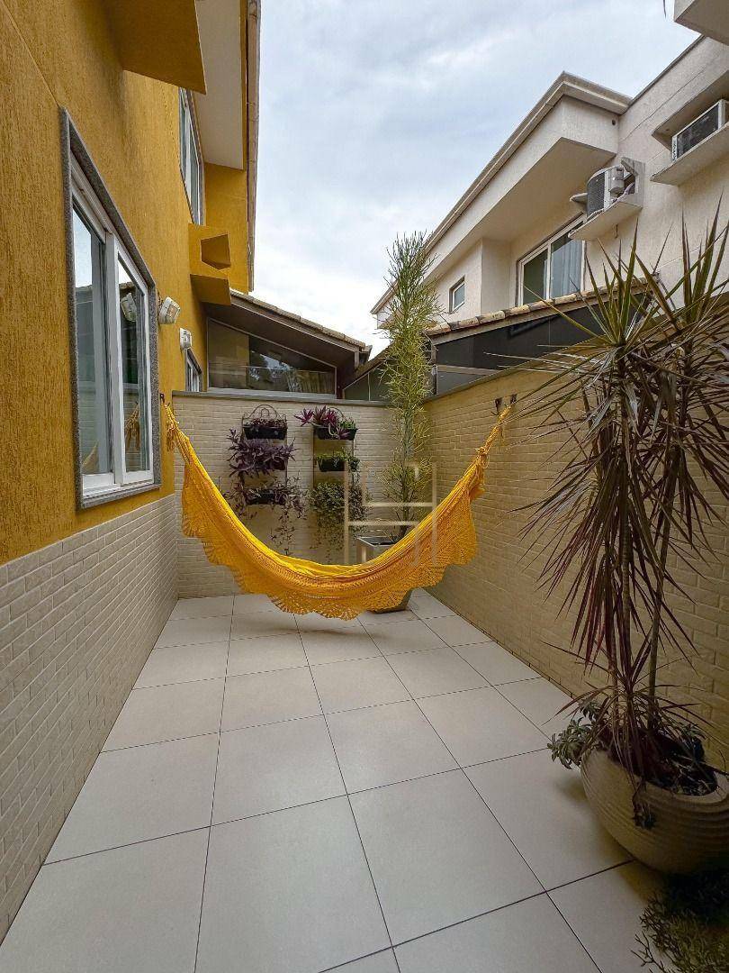 Casa de Condomínio à venda com 4 quartos, 181m² - Foto 6