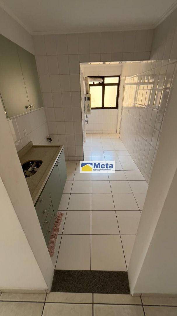 Apartamento à venda com 3 quartos, 94m² - Foto 2