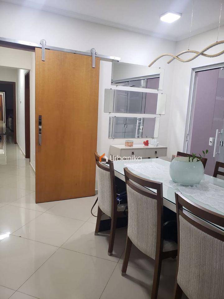 Casa, 2 quartos, 113 m² - Foto 1