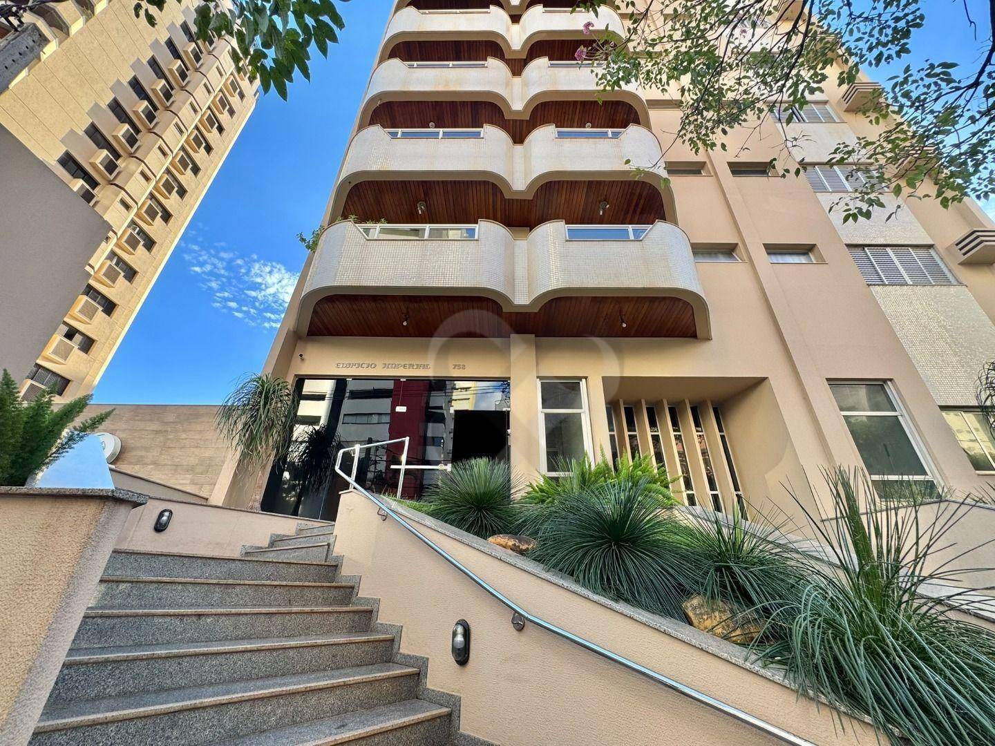 Apartamento, 4 quartos, 230 m² - Foto 1