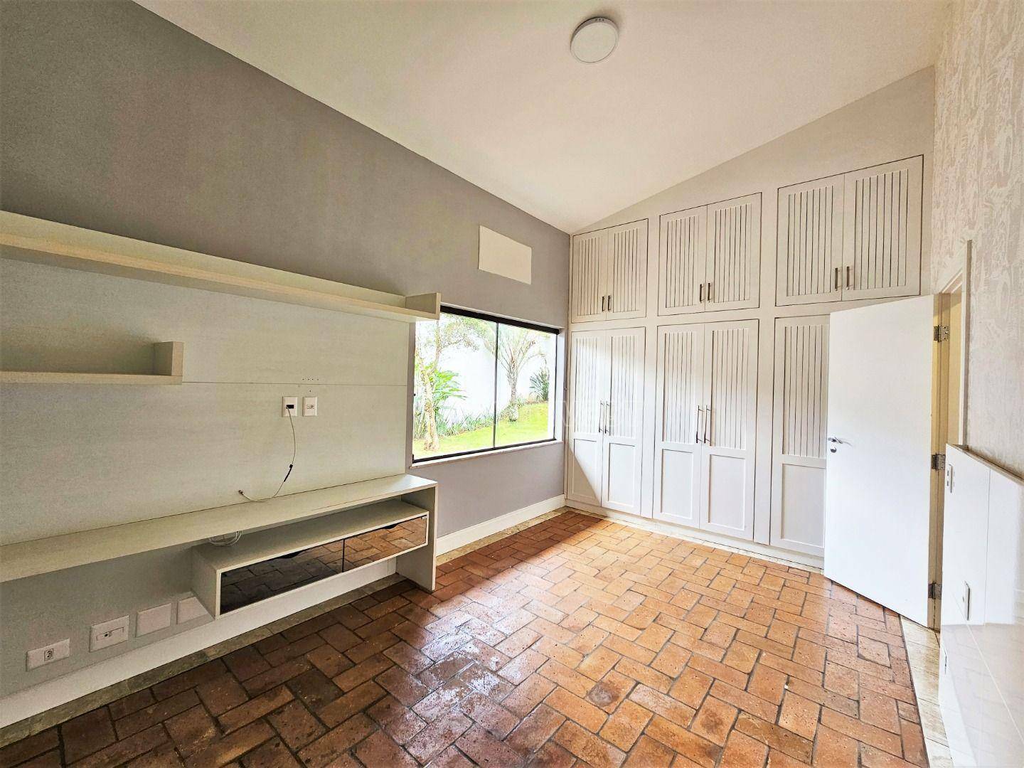 Casa de Condomínio à venda com 4 quartos, 600m² - Foto 46