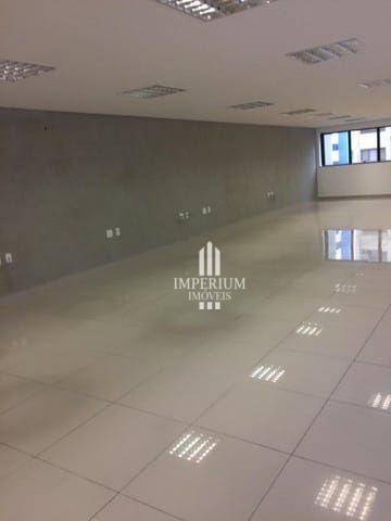 Prédio Inteiro para alugar, 1400m² - Foto 2