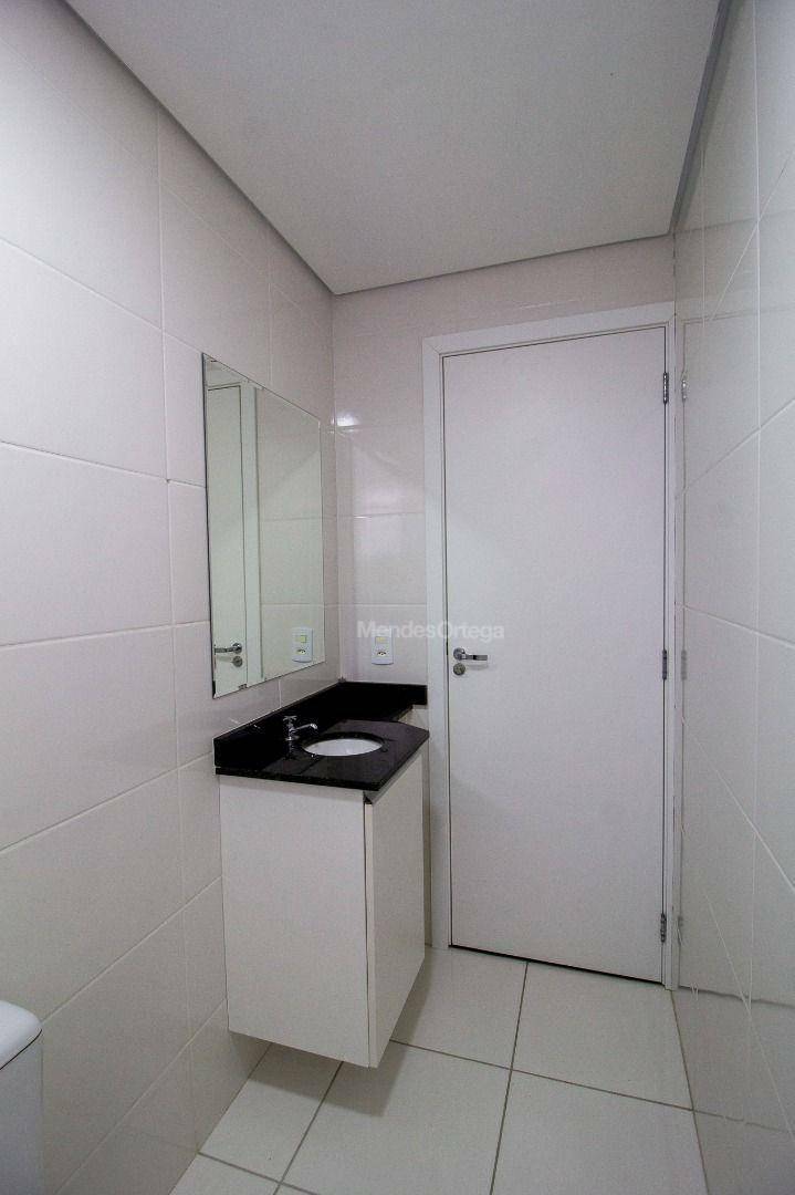 Apartamento para alugar com 2 quartos, 61m² - Foto 12