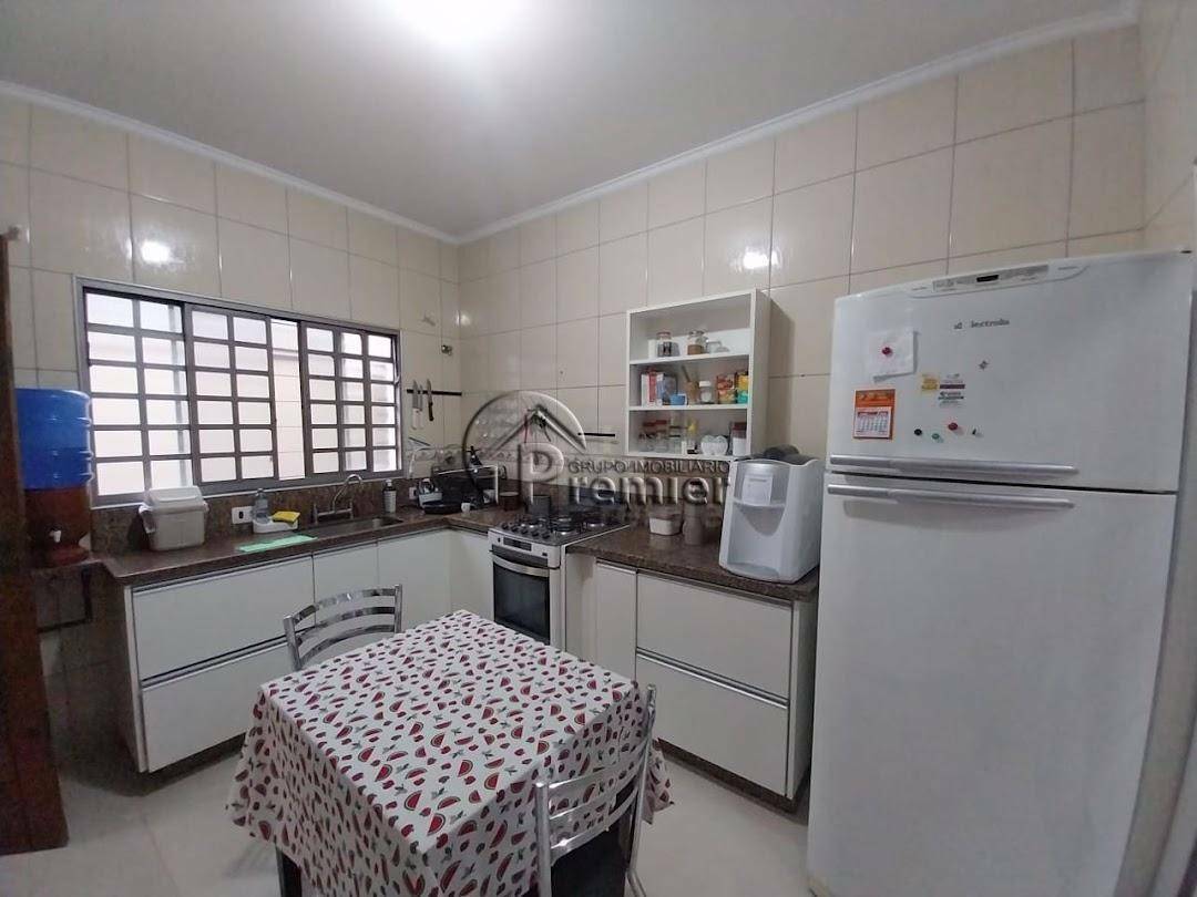 Casa à venda com 4 quartos, 150m² - Foto 9