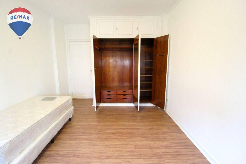 Apartamento para alugar com 3 quartos, 256m² - Foto 10