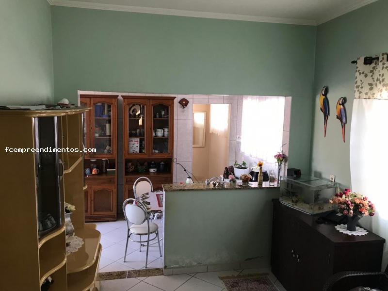 Casa à venda com 3 quartos, 970m² - Foto 10