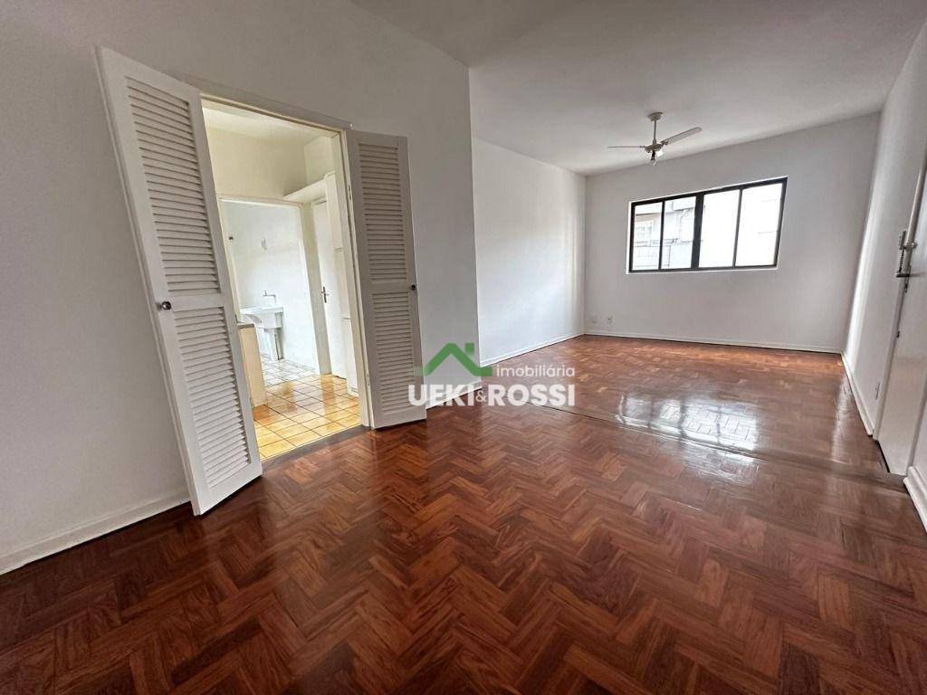 Apartamento à venda com 3 quartos, 84m² - Foto 1