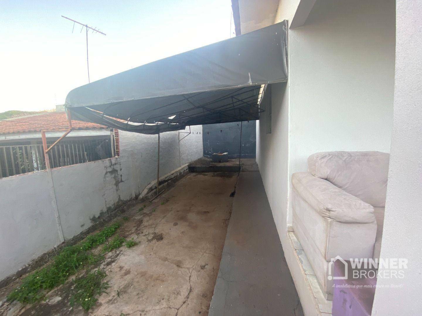 Casa à venda com 2 quartos, 72m² - Foto 4