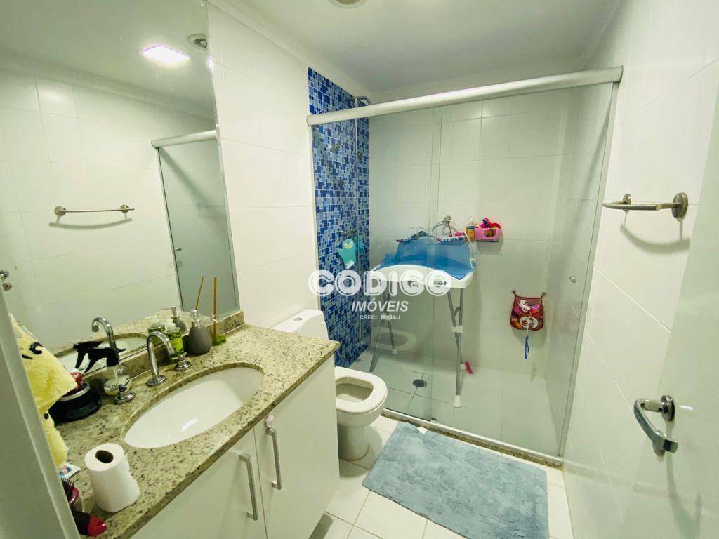 Apartamento à venda com 2 quartos, 70m² - Foto 14