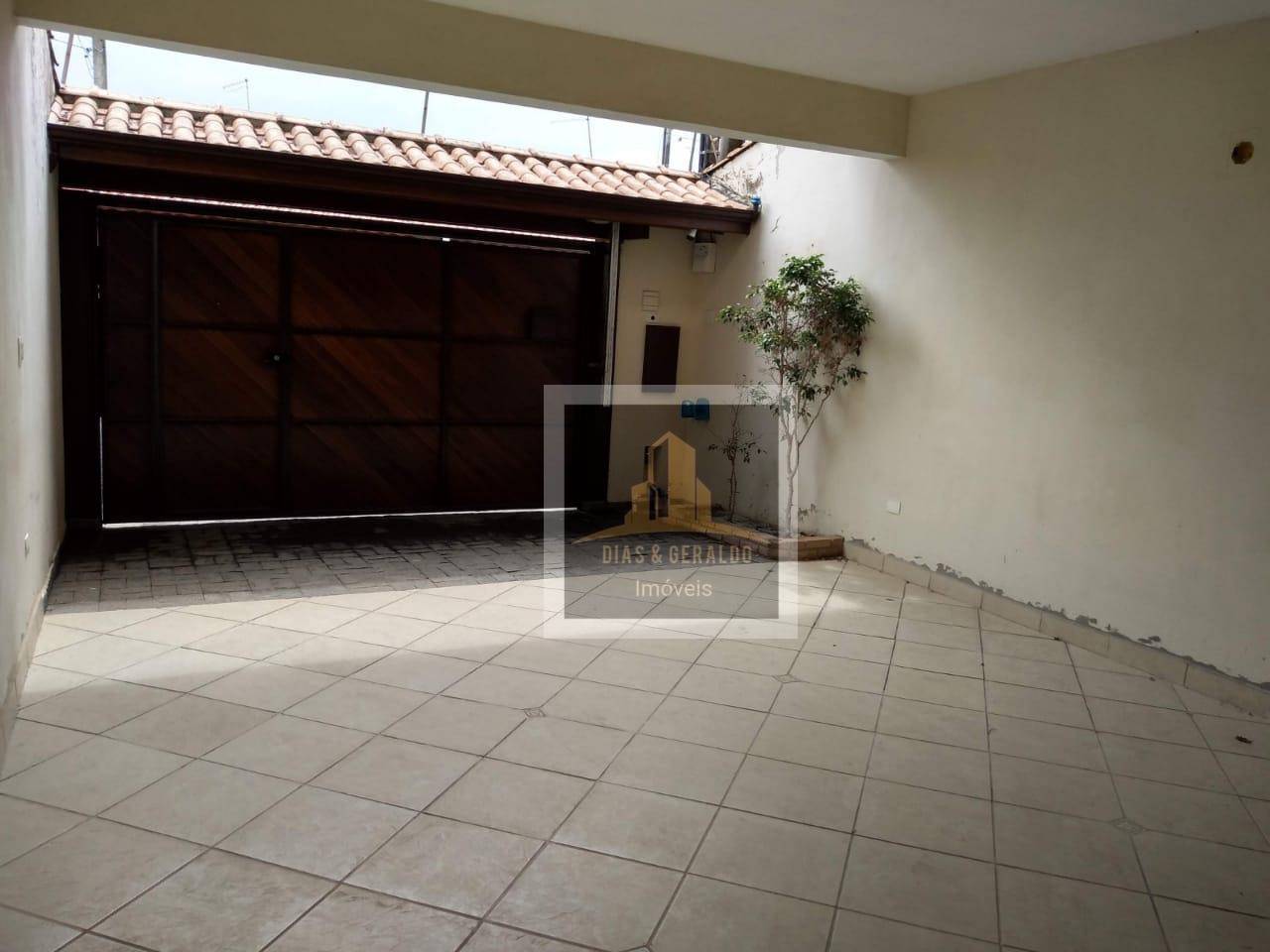 Sobrado à venda com 3 quartos, 189m² - Foto 2