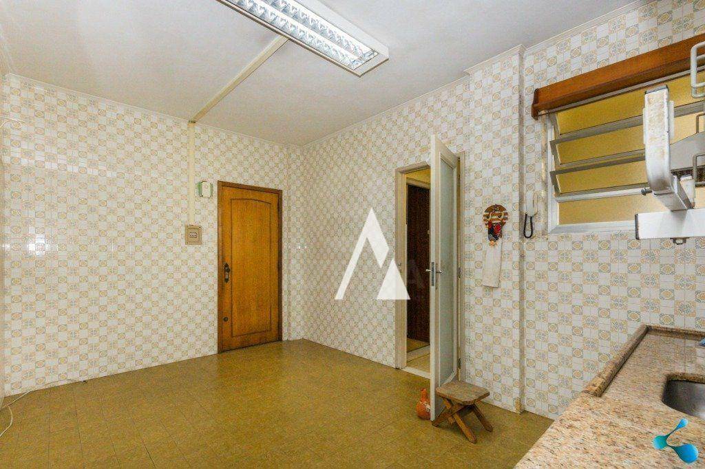 Apartamento à venda com 3 quartos, 125m² - Foto 33