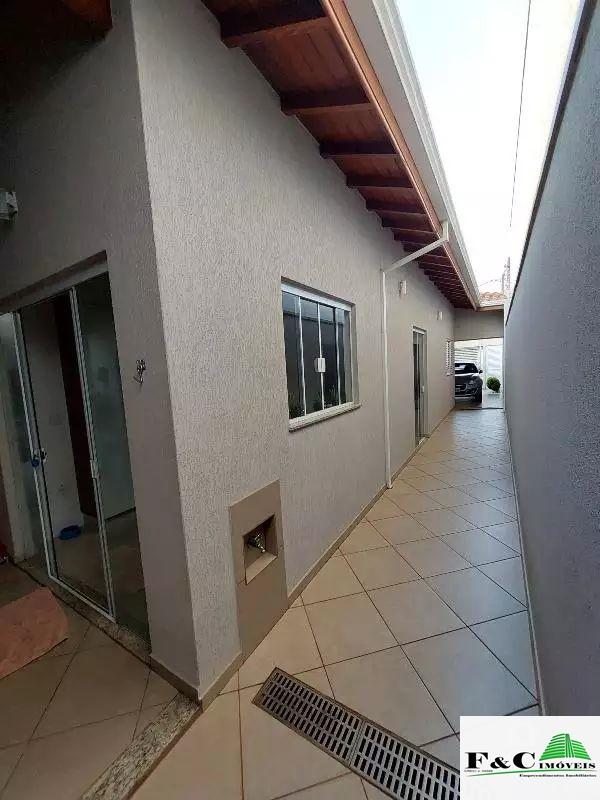 Casa à venda com 3 quartos, 225m² - Foto 4