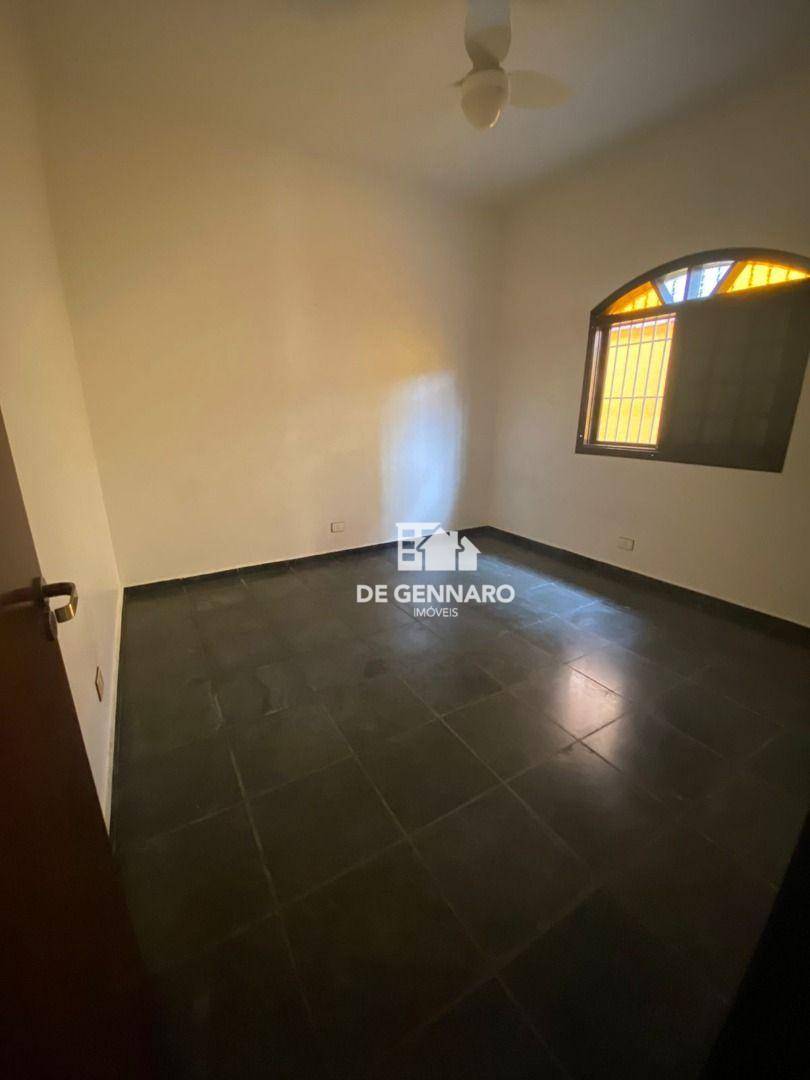 Casa à venda com 3 quartos, 241m² - Foto 25