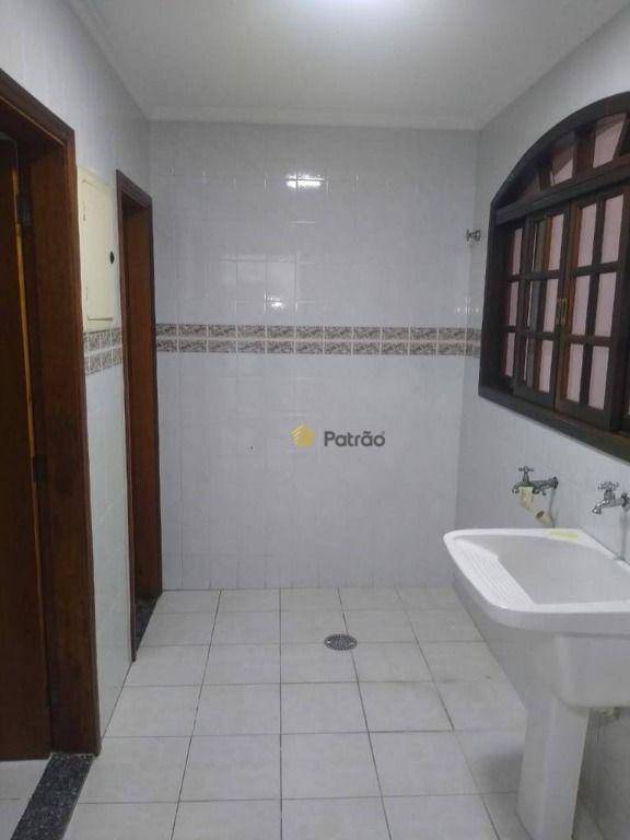 Sobrado à venda com 3 quartos, 200m² - Foto 18