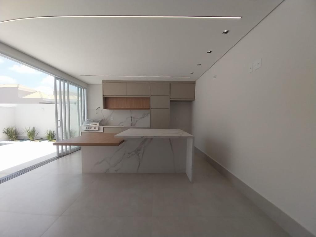 Casa à venda com 3 quartos, 200m² - Foto 7