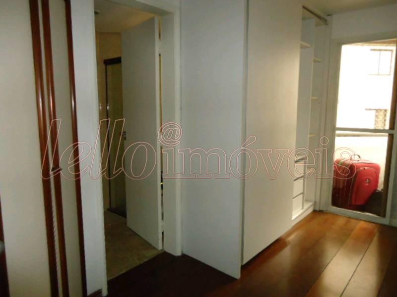 Apartamento para alugar com 3 quartos, 150m² - Foto 4