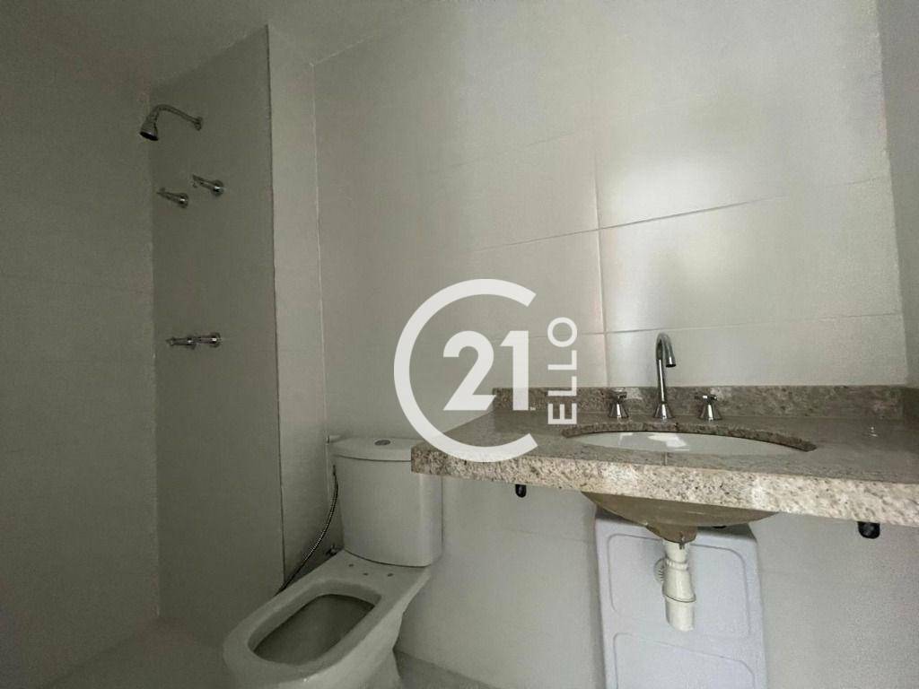 Apartamento à venda com 3 quartos, 162m² - Foto 2