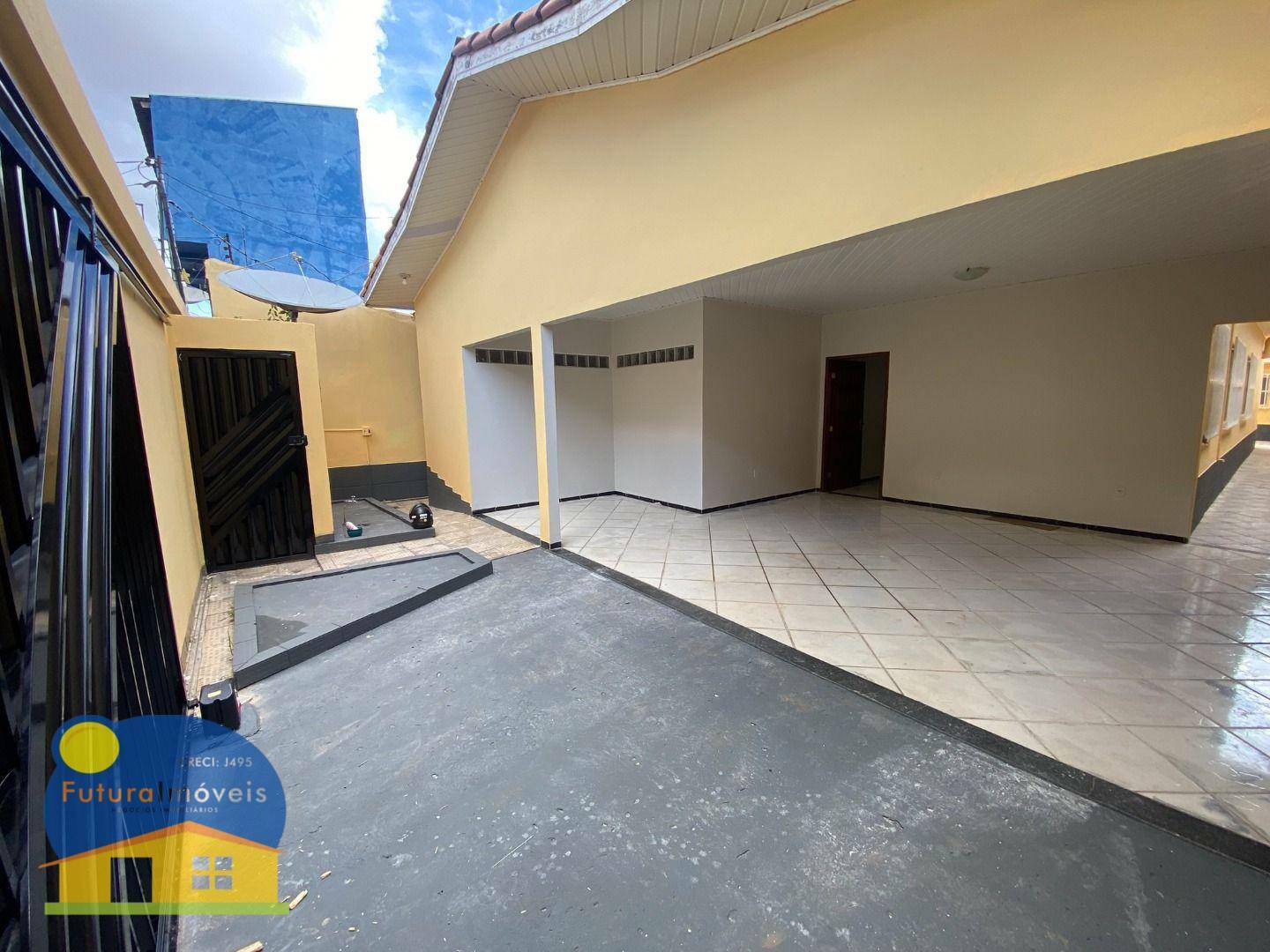 Casa para alugar com 4 quartos, 233m² - Foto 2