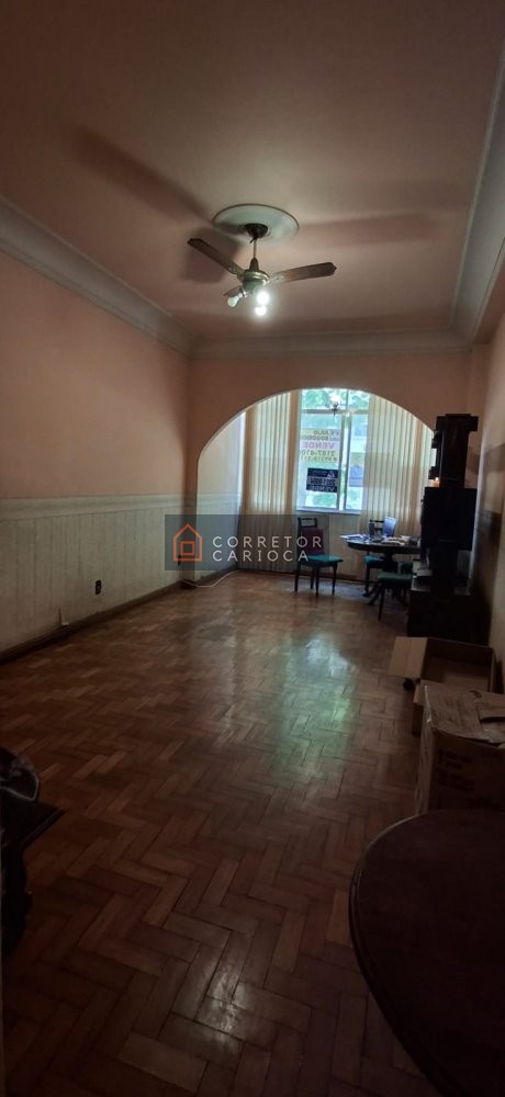 Apartamento à venda com 3 quartos, 100m² - Foto 2