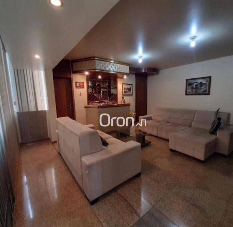 Apartamento à venda com 3 quartos, 156m² - Foto 1