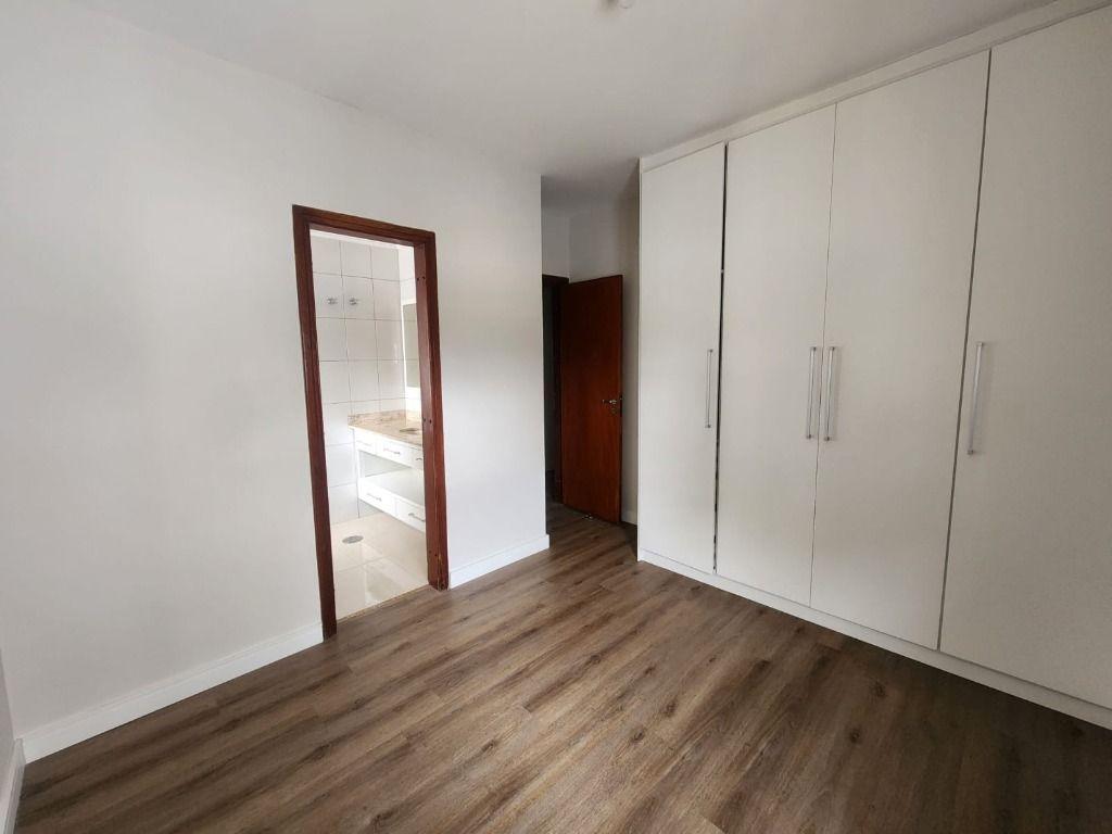 Apartamento à venda com 3 quartos, 208m² - Foto 12