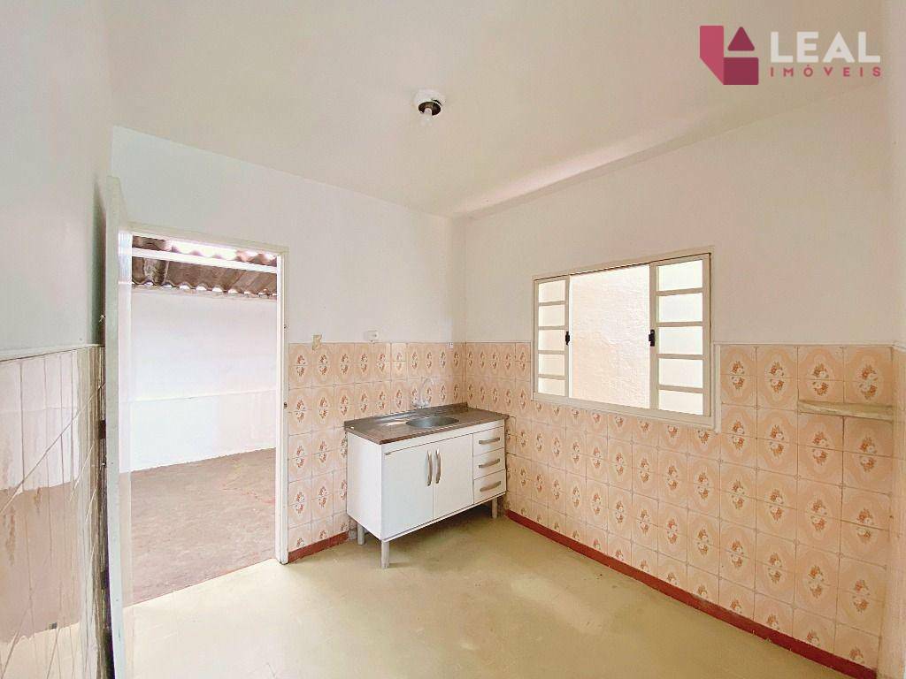 Casa à venda com 2 quartos, 64m² - Foto 10