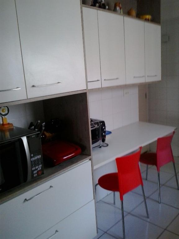 Apartamento à venda com 3 quartos, 134m² - Foto 1