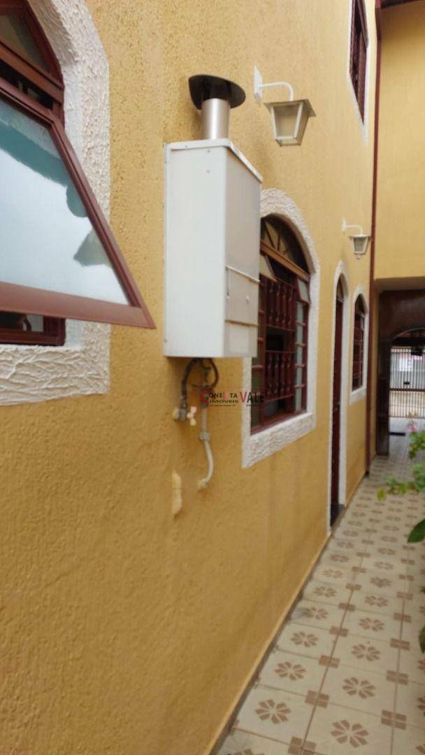 Sobrado à venda com 3 quartos, 196m² - Foto 4