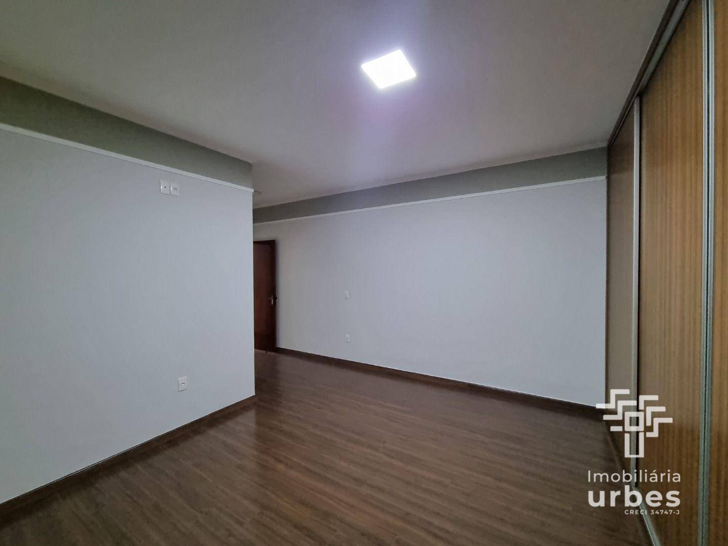 Casa à venda com 3 quartos, 210m² - Foto 16