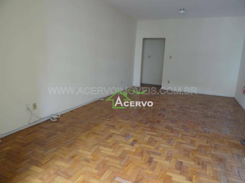 Apartamento à venda com 3 quartos, 157m² - Foto 6