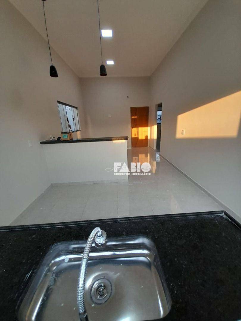 Casa à venda com 2 quartos, 89m² - Foto 11