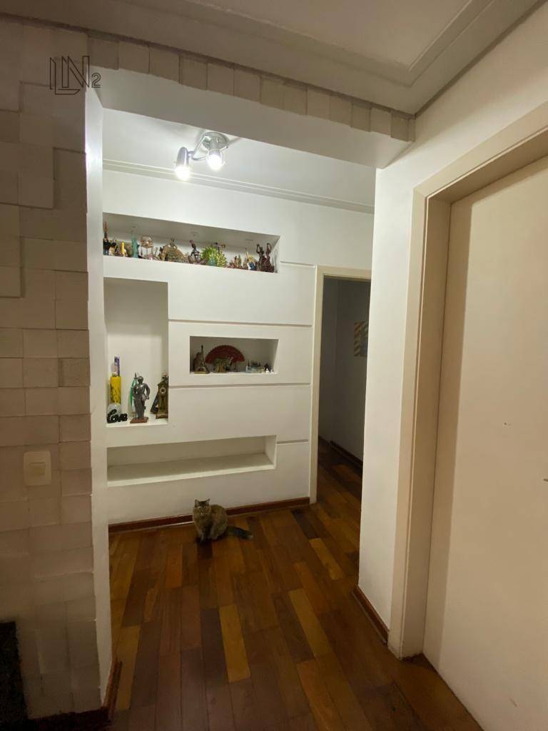 Apartamento à venda com 4 quartos, 145m² - Foto 15