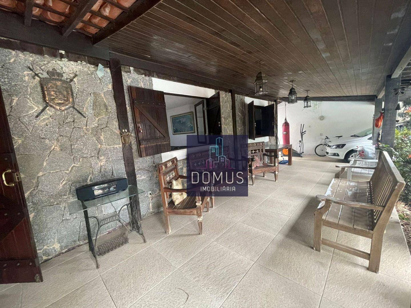 Casa para alugar com 4 quartos, 290m² - Foto 22