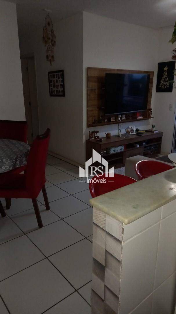 Apartamento à venda com 3 quartos, 70m² - Foto 2
