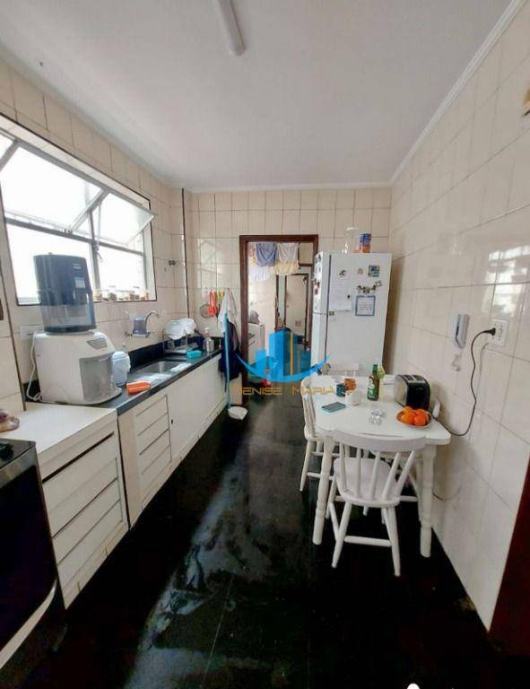 Apartamento à venda com 3 quartos, 146m² - Foto 10