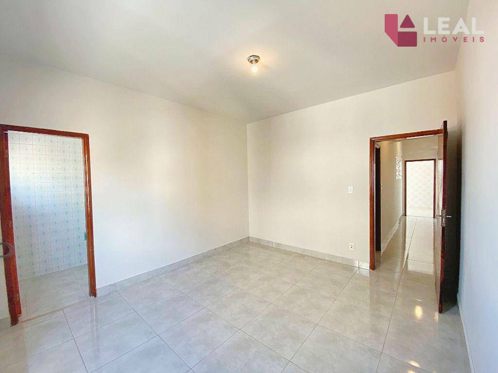 Apartamento para alugar com 3 quartos, 100m² - Foto 18