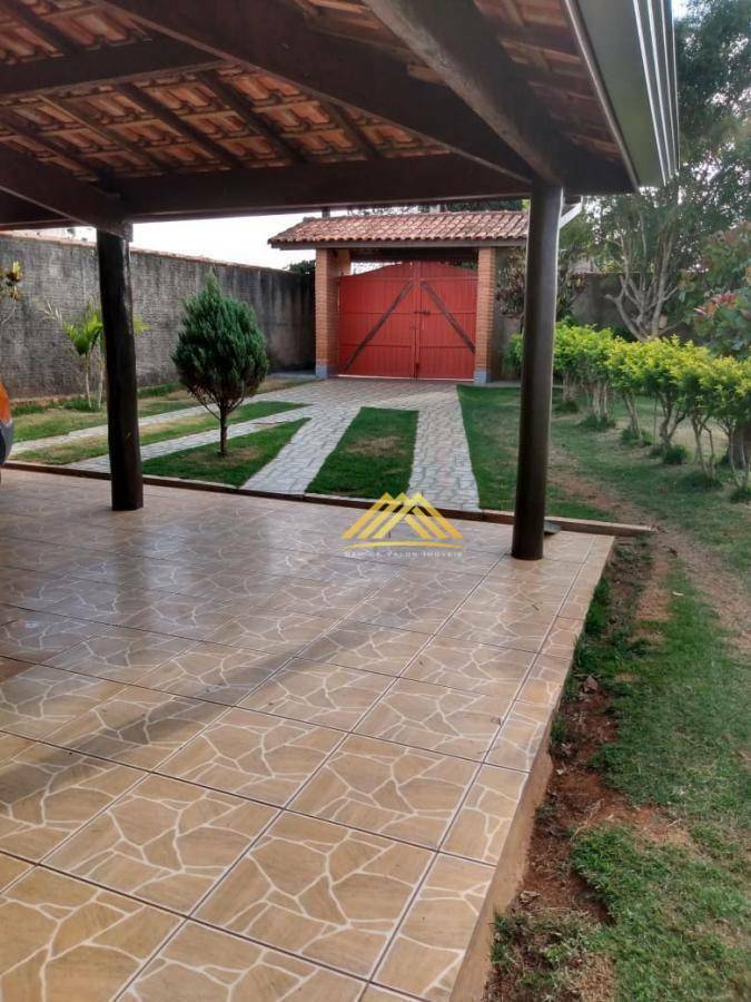 Chácara à venda com 3 quartos, 330m² - Foto 2