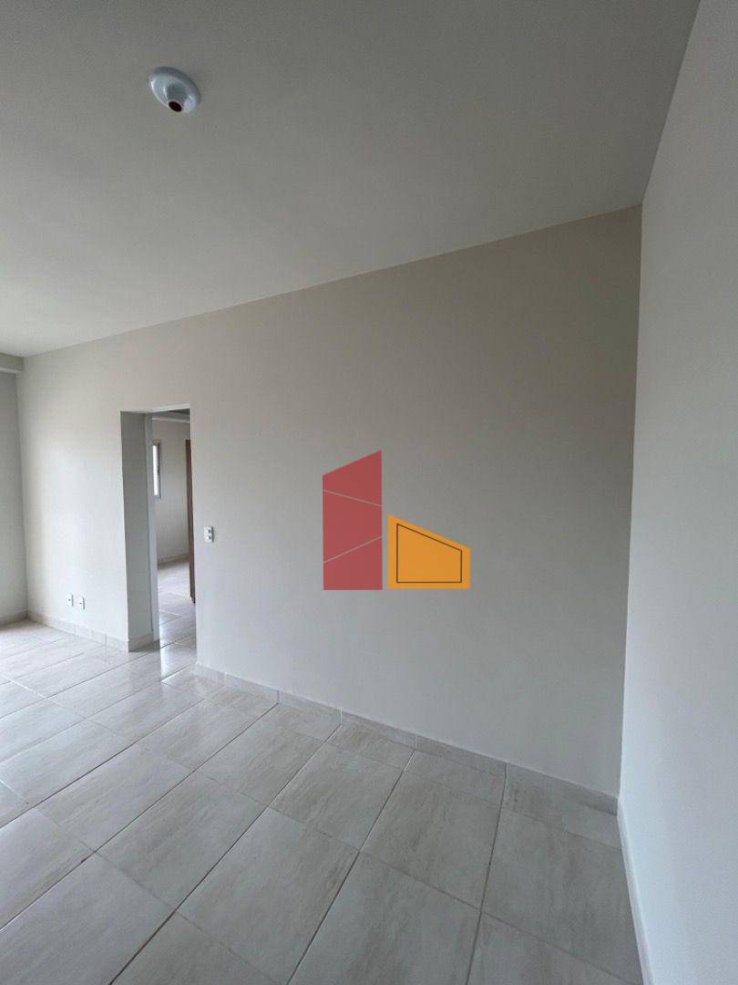 Apartamento para alugar com 2 quartos, 59m² - Foto 2