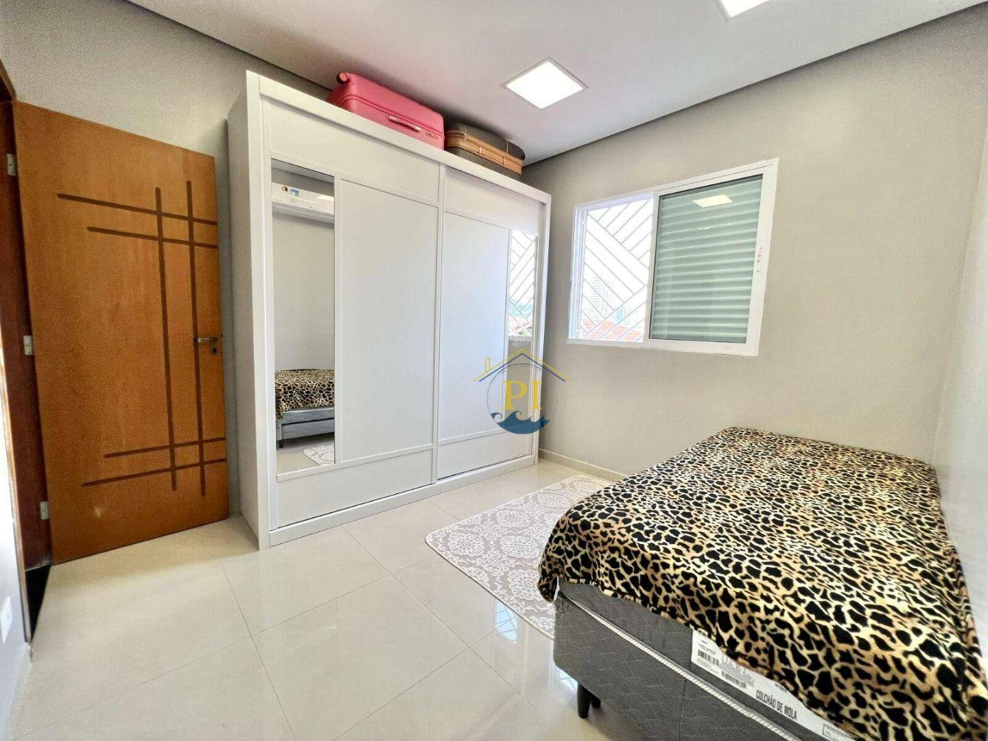 Sobrado à venda com 3 quartos, 219m² - Foto 4